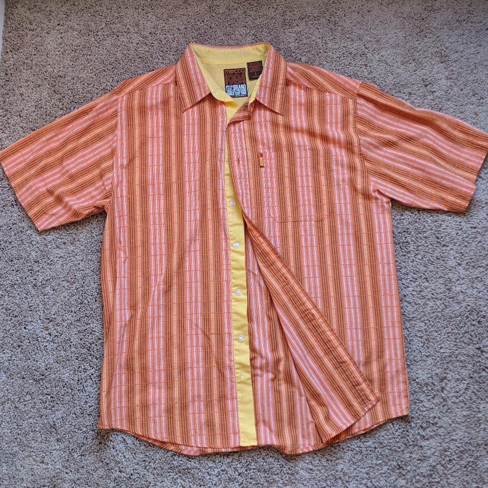 🚫SOLD🚫Mecca mens shirt